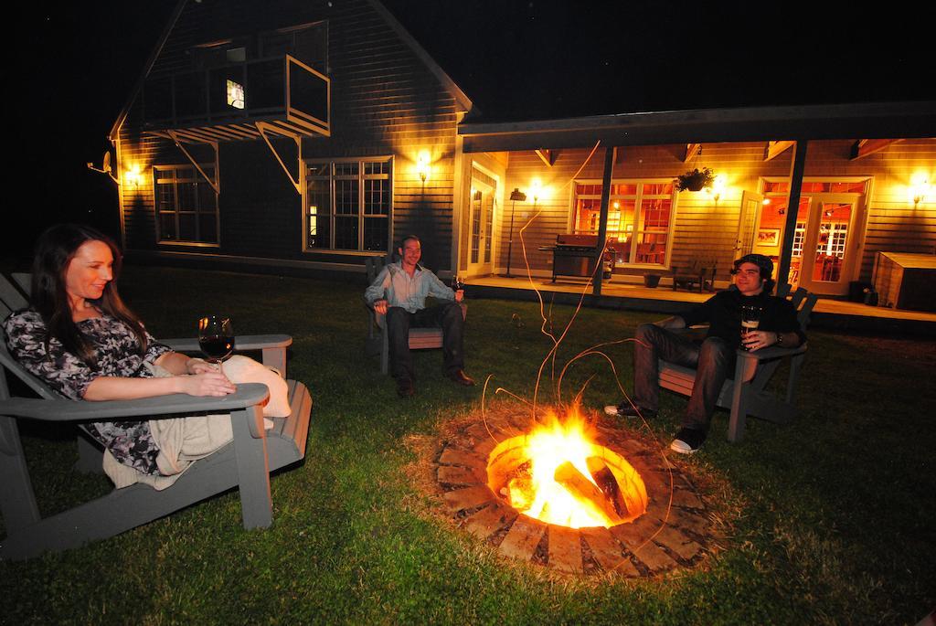 Keltic Quay Cottages & Bayfront Lodge Whycocomagh Номер фото